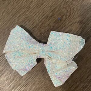 White jojo bow